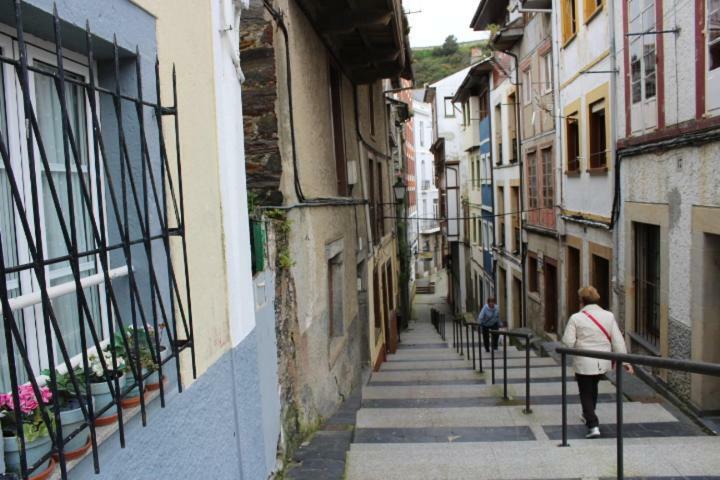 Calle Olavarrieta 16 Bajo Luarca Exterior photo